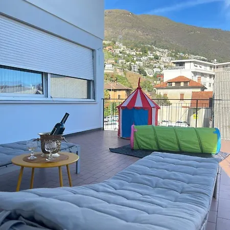 Casa Kromatica Apartment *